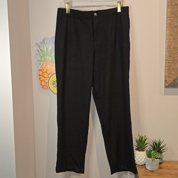 Torrid - Relaxed Straight Leg Brushed Twill High-Rise Pant in Deep Black - Picture 2 of 11